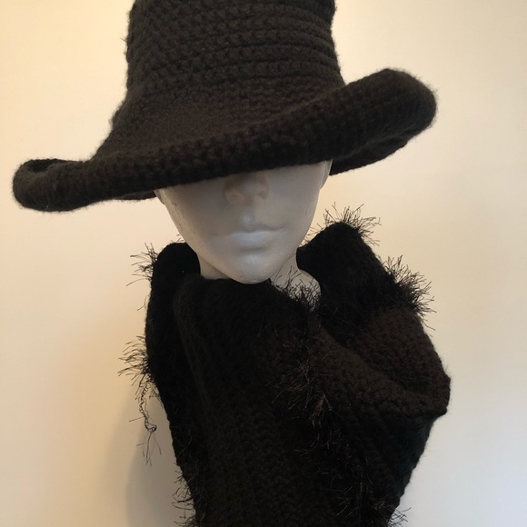 Classic crochet hat set. NWOT handmade. - Picture 7 of 8